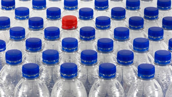 can-you-microwave-water-bottles-what-are-the-risks