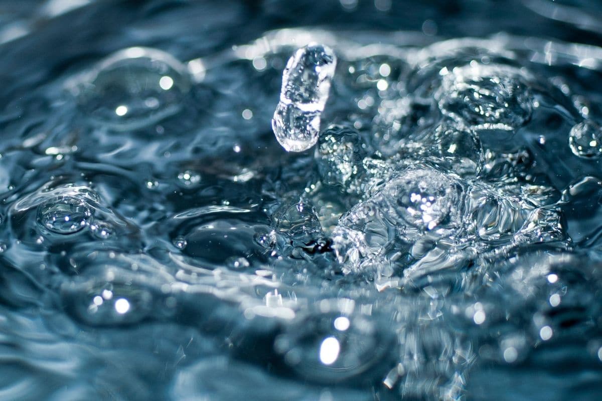 Boiling water close-up