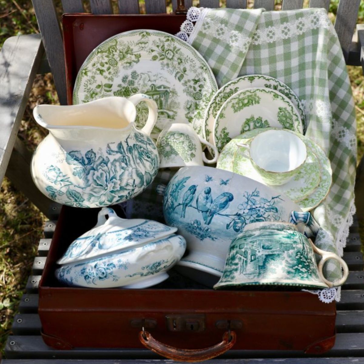 Is Ironstone Microwave Safe? (Answered!) Can You Microwave This?