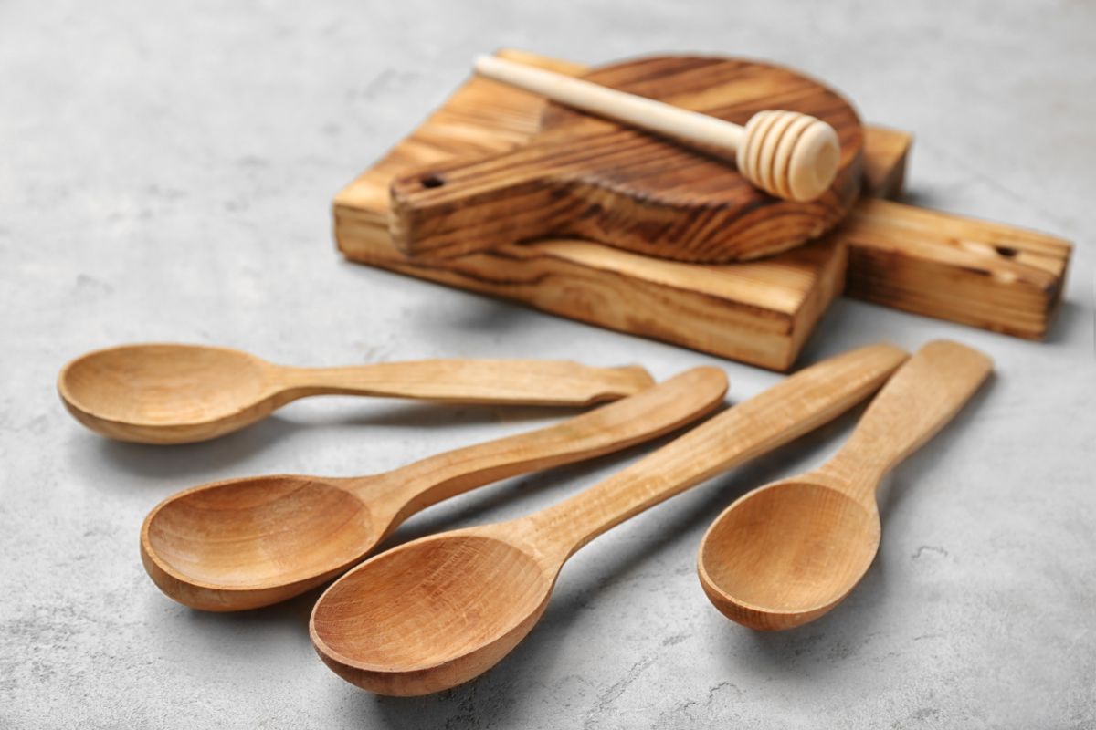 Different types of woodware on a table.