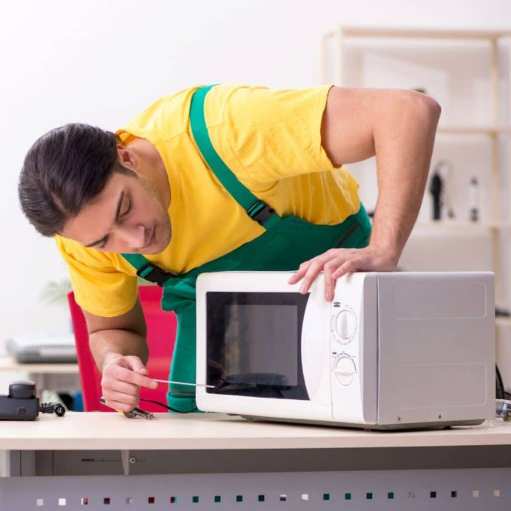 9 Reasons Your Microwave Stopped Working (How To Fix It) Can You