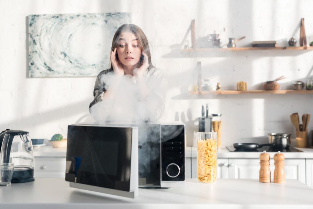 9 Reasons Your Microwave Stopped Working (How To Fix It) Can You