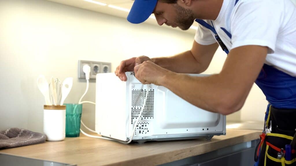 9 Reasons Your Microwave Stopped Working (How To Fix It) Can You